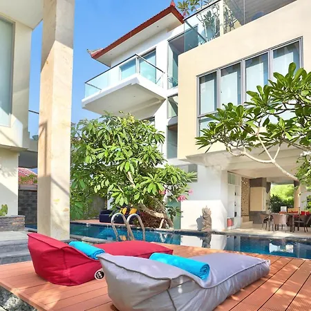 Echo Beach Designer Apartment